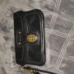 Coach- vintage black leather wristlet